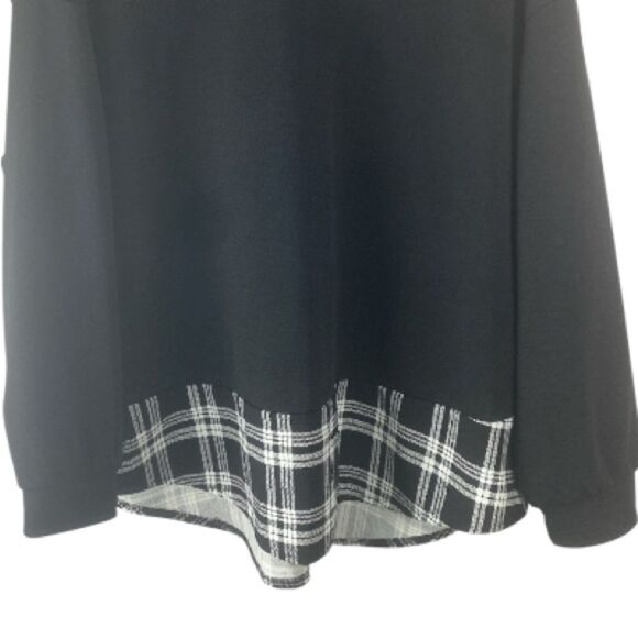 SHEIN Black and White Plaid Sweater// 2XL - Picture 2 of 7